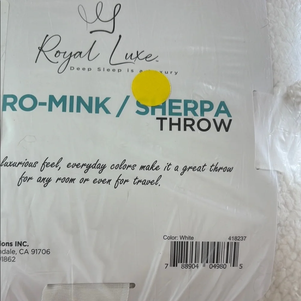 White Sherpa Throw Blanket